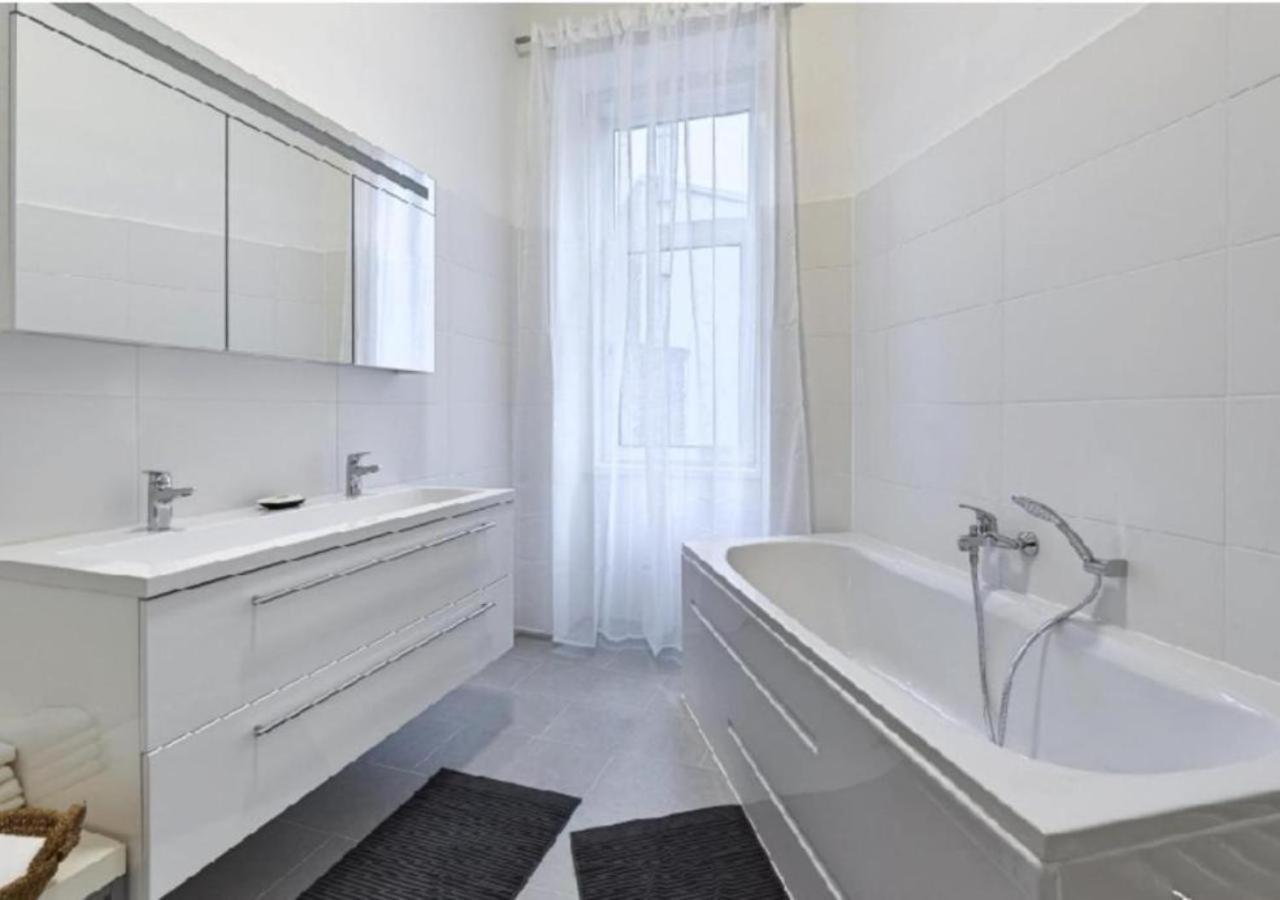 Apartament Luxurious, 2 Min To Casino And Roemertherme Baden bei Wien Zewnętrze zdjęcie