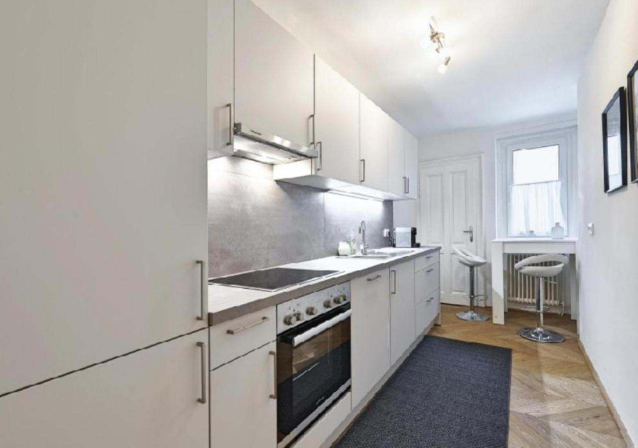 Apartament Luxurious, 2 Min To Casino And Roemertherme Baden bei Wien Zewnętrze zdjęcie