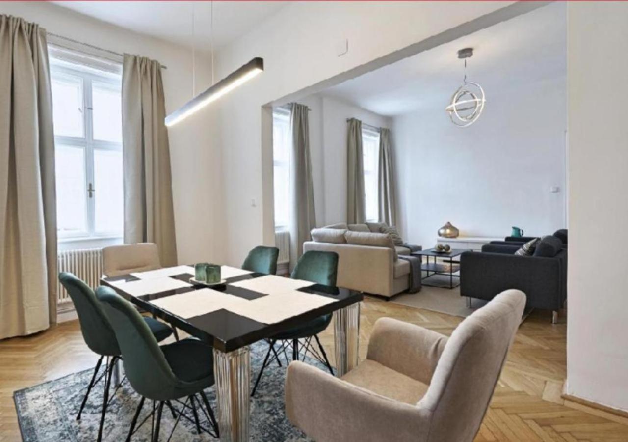 Apartament Luxurious, 2 Min To Casino And Roemertherme Baden bei Wien Zewnętrze zdjęcie