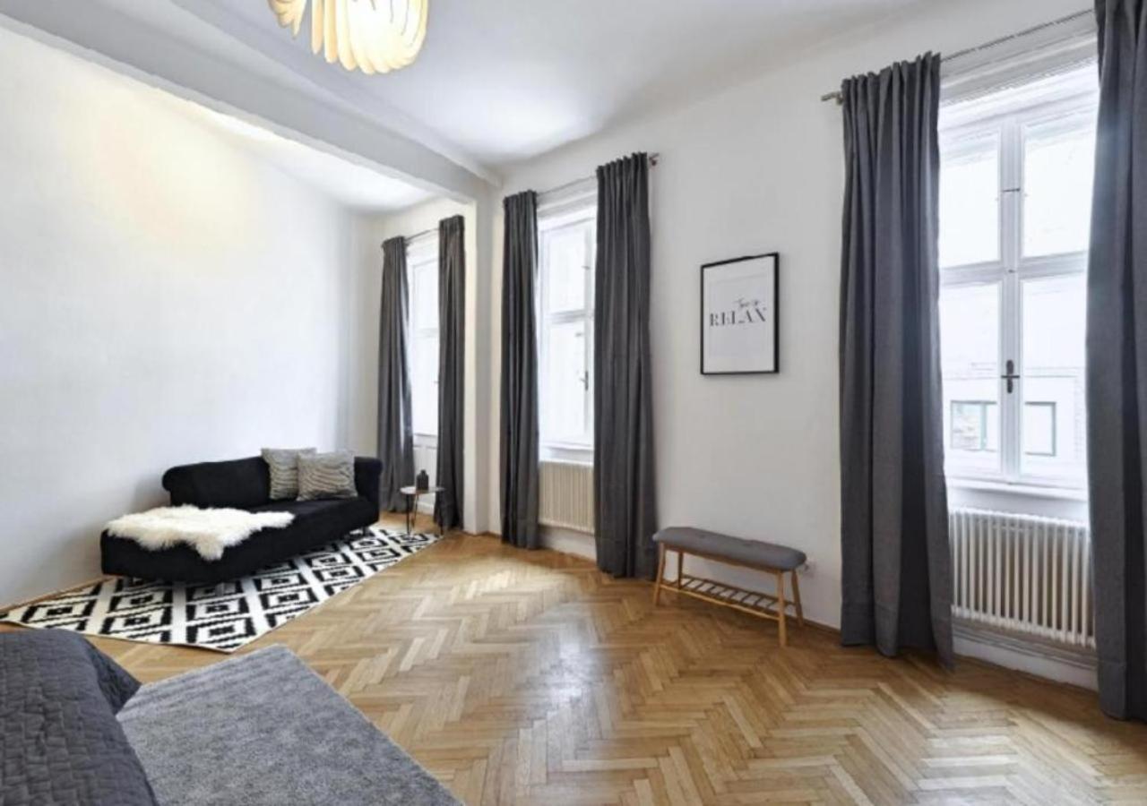 Apartament Luxurious, 2 Min To Casino And Roemertherme Baden bei Wien Zewnętrze zdjęcie